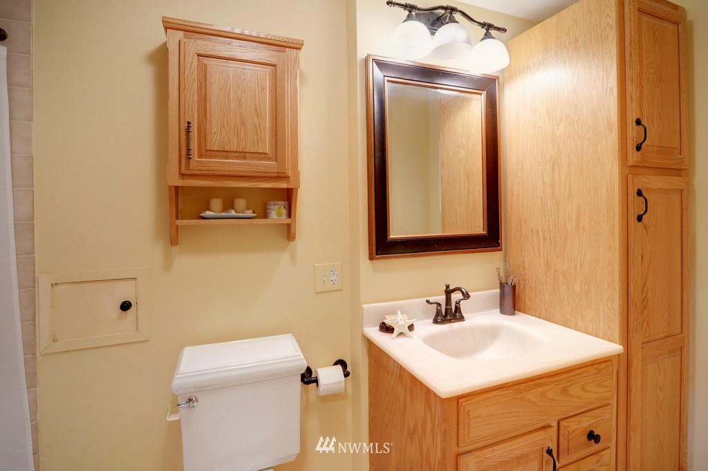 738 North 86th Street Seattle, WA 98103 - Photo 12 of 18