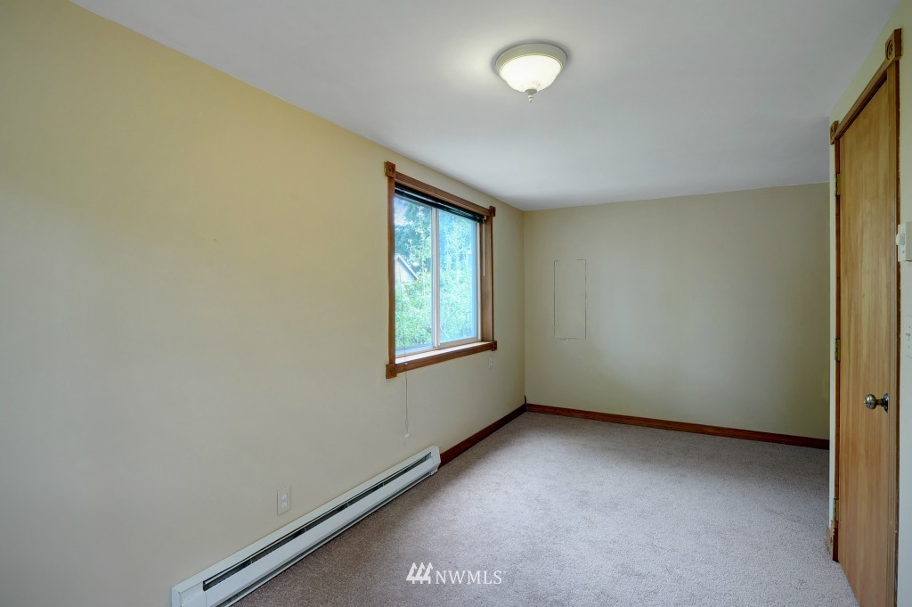 738 North 86th Street Seattle, WA 98103 - Photo 14 of 18
