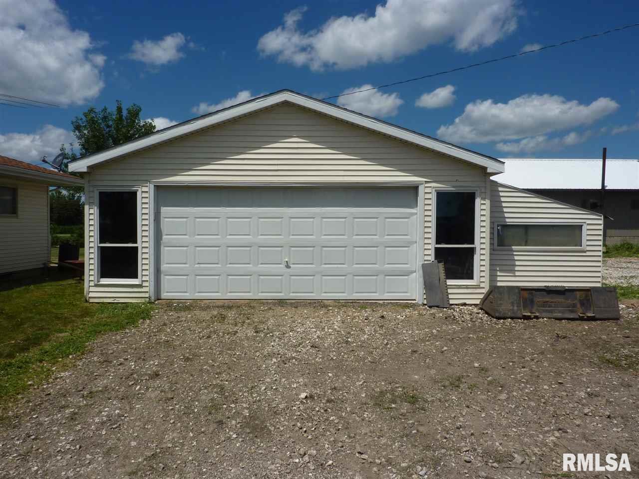 18012 North Cedar Bluff Road Laura, IL 61451 - Photo 3 of 18 Gallery Image 3