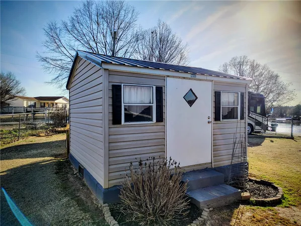 $799,000 | 221 1st Avenue, Iva, SC 29655