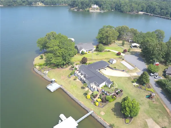 $799,000 | 221 1st Avenue, Iva, SC 29655
