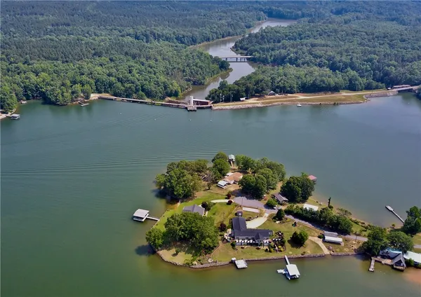 $799,000 | 221 1st Avenue, Iva, SC 29655