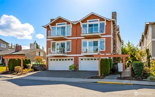 $995,000 | 626 Glen Street, Unit 201, Edmonds, WA 98020