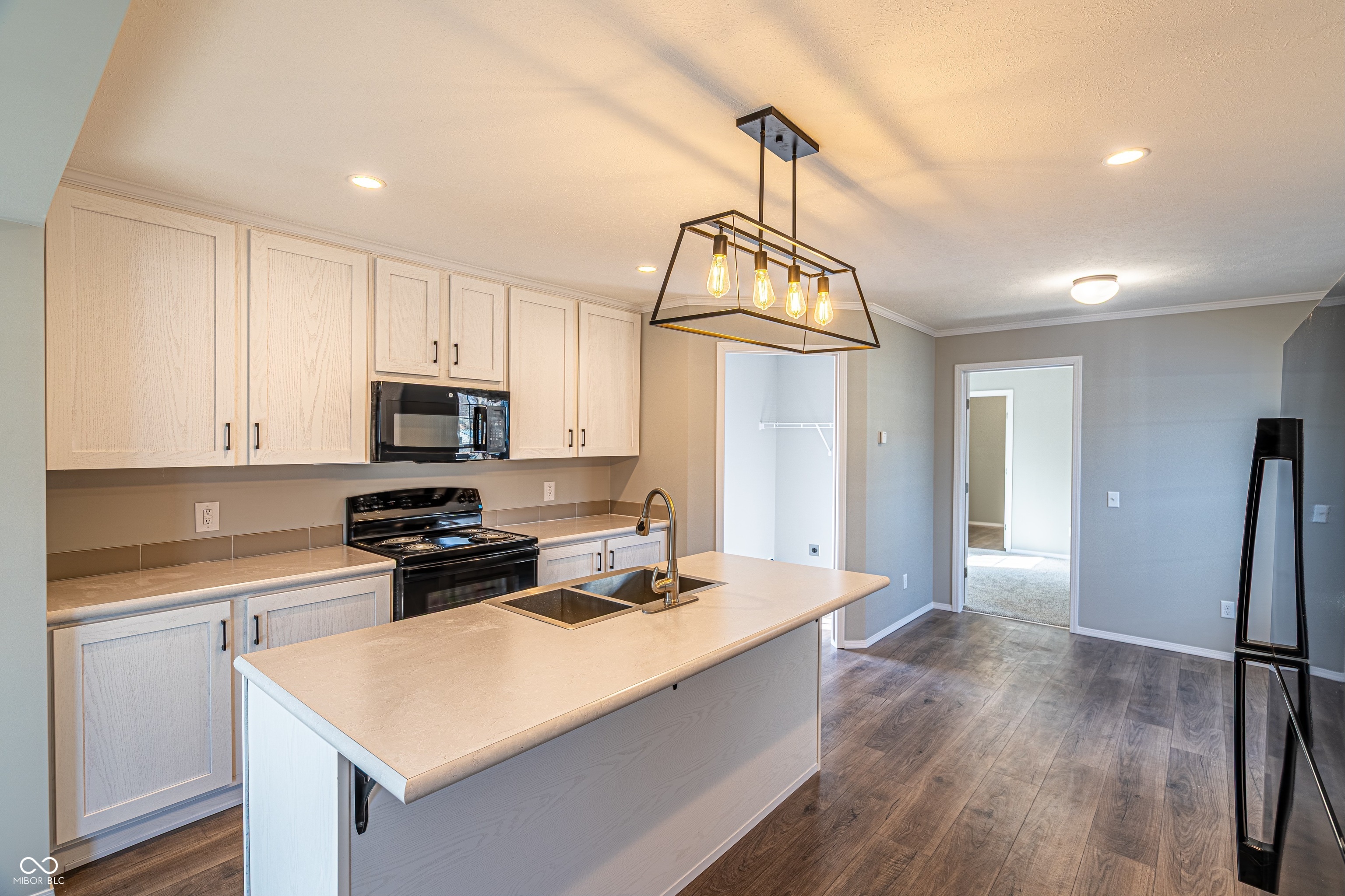 155 Lazy River Road Cloverdale, IN 46120 - Photo 5 of 38