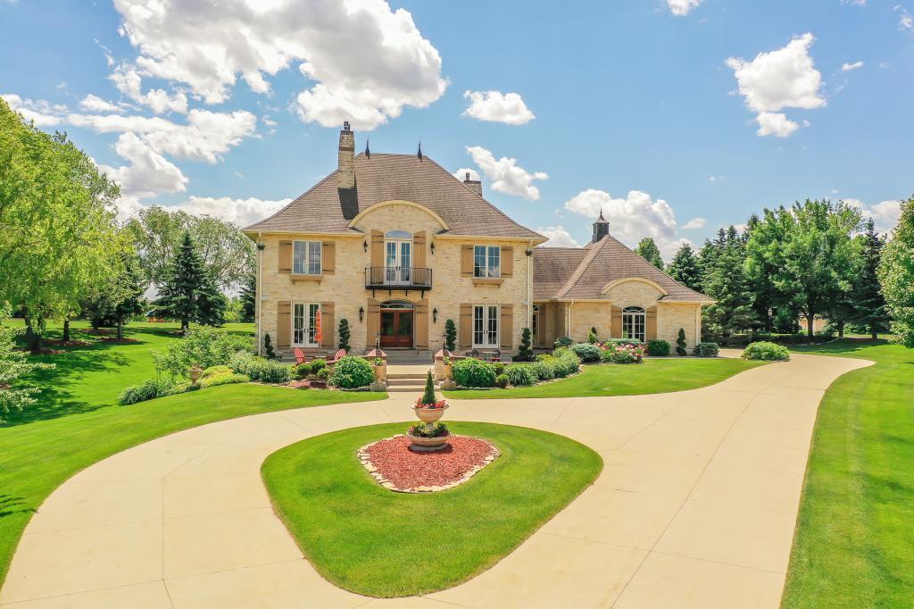 2589 Wild Rose Lane Southwest Rochester, MN 55902 - Photo 1 of 1 Gallery Image 1