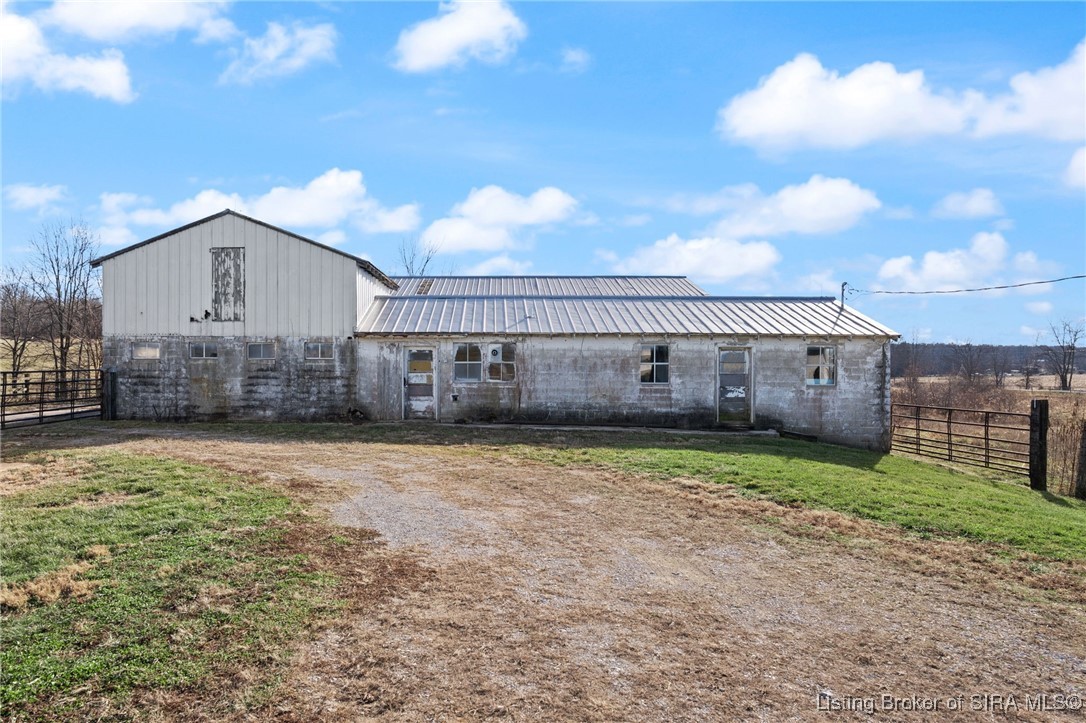 115 North Harristown Road Salem, IN 47167 - Photo 5 of 59