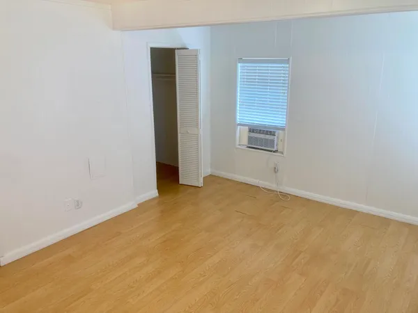 $1,825 | 6927 Avenue O, Galveston, TX 77551