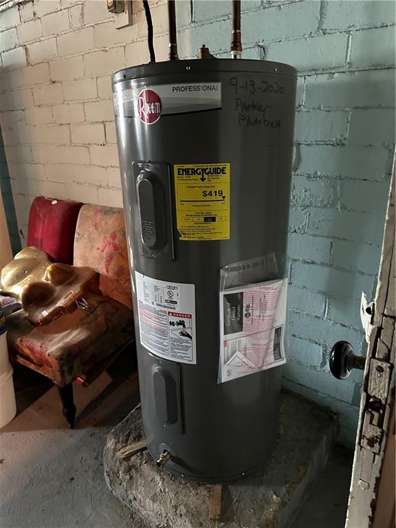 901 Clearfield Road Fenelton, PA 16034 - Photo 29 of 29 Hot water tank