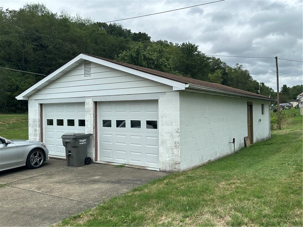 901 Clearfield Road Fenelton, PA 16034 - Photo 6 of 29 detached 2 car garage with workshop