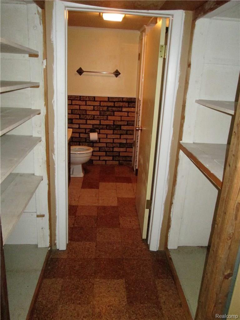 5905 Hitchingham Road Ypsilanti, MI 48197 - Photo 18 of 32 Entrance to bath in basement