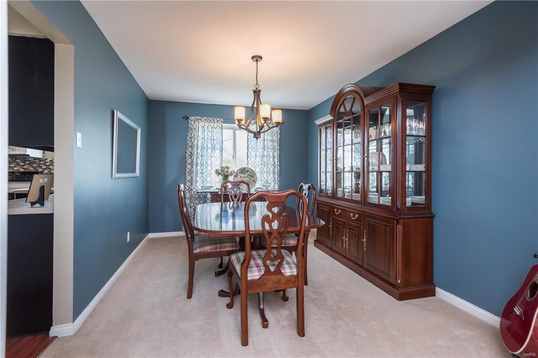845 Pebblefield Terrace Ballwin, MO 63021 - Photo 7 of 28 Gallery Image 7