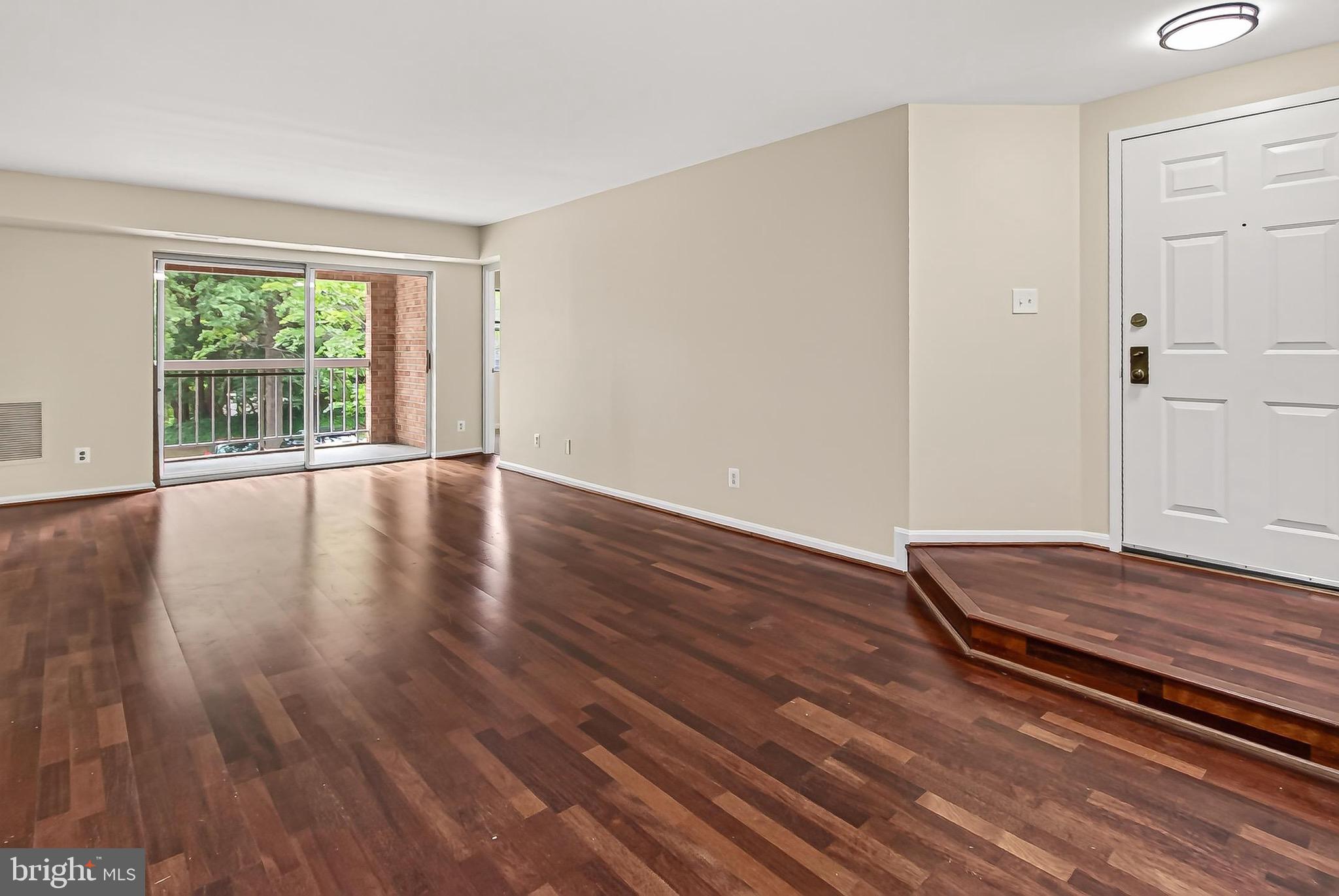 5835 Cove Landing Road, Unit 304 Burke, VA 22015 - Photo 4 of 37 Bright and beautiful, view of trees