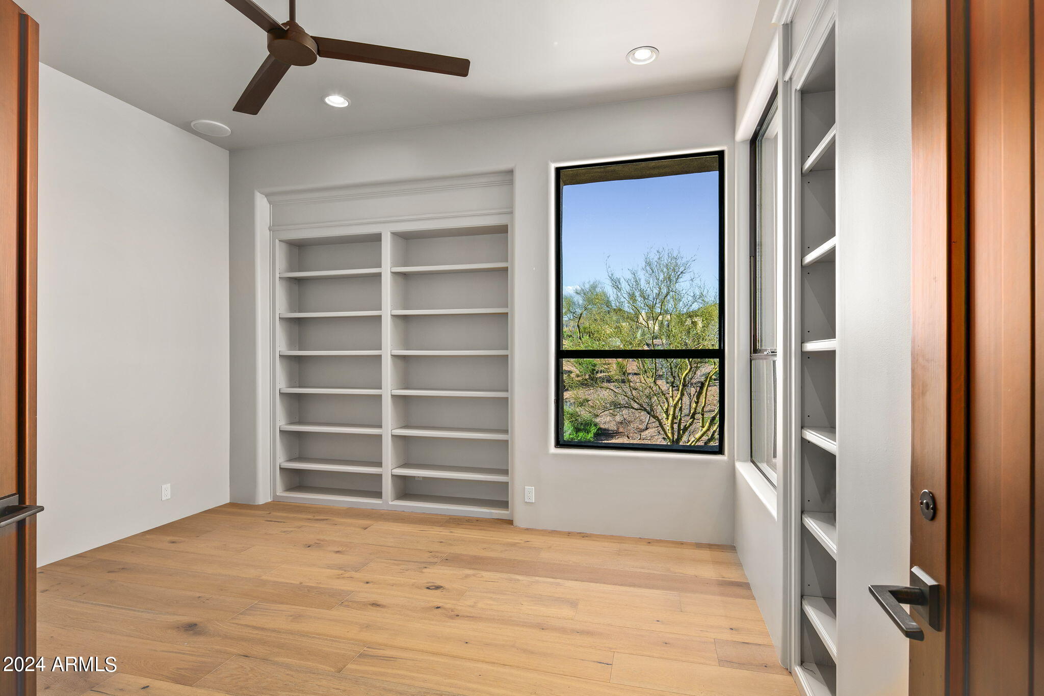 9917 East Filaree Lane Scottsdale, AZ 85262 - Photo 21 of 52 40-web-or-mls-Office Ensuite