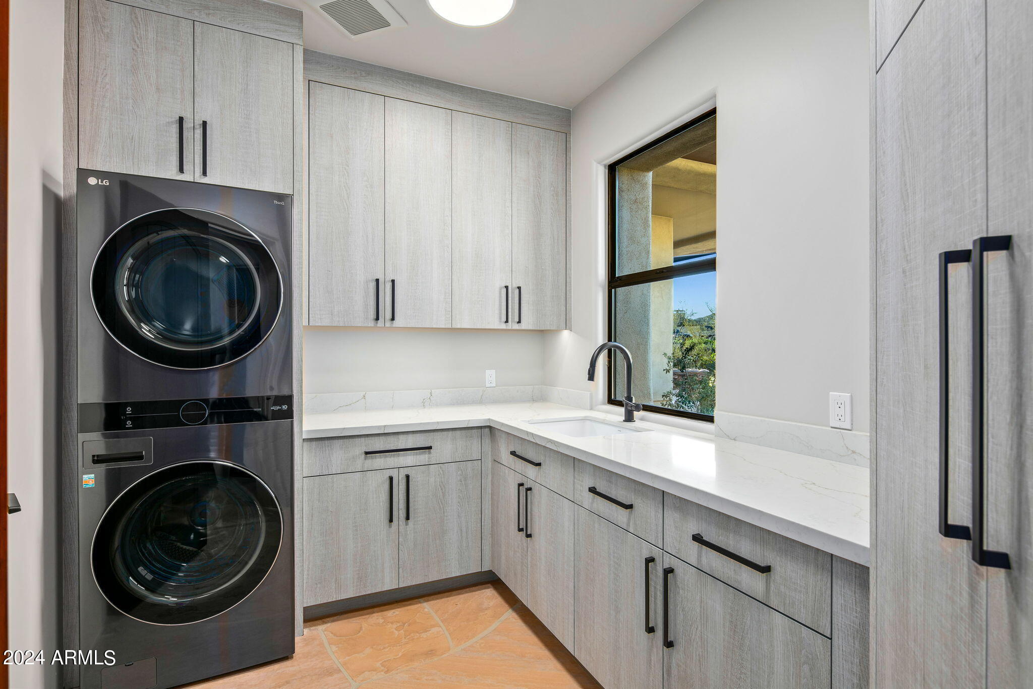 9917 East Filaree Lane Scottsdale, AZ 85262 - Photo 26 of 52 47-web-or-mls-Laundry