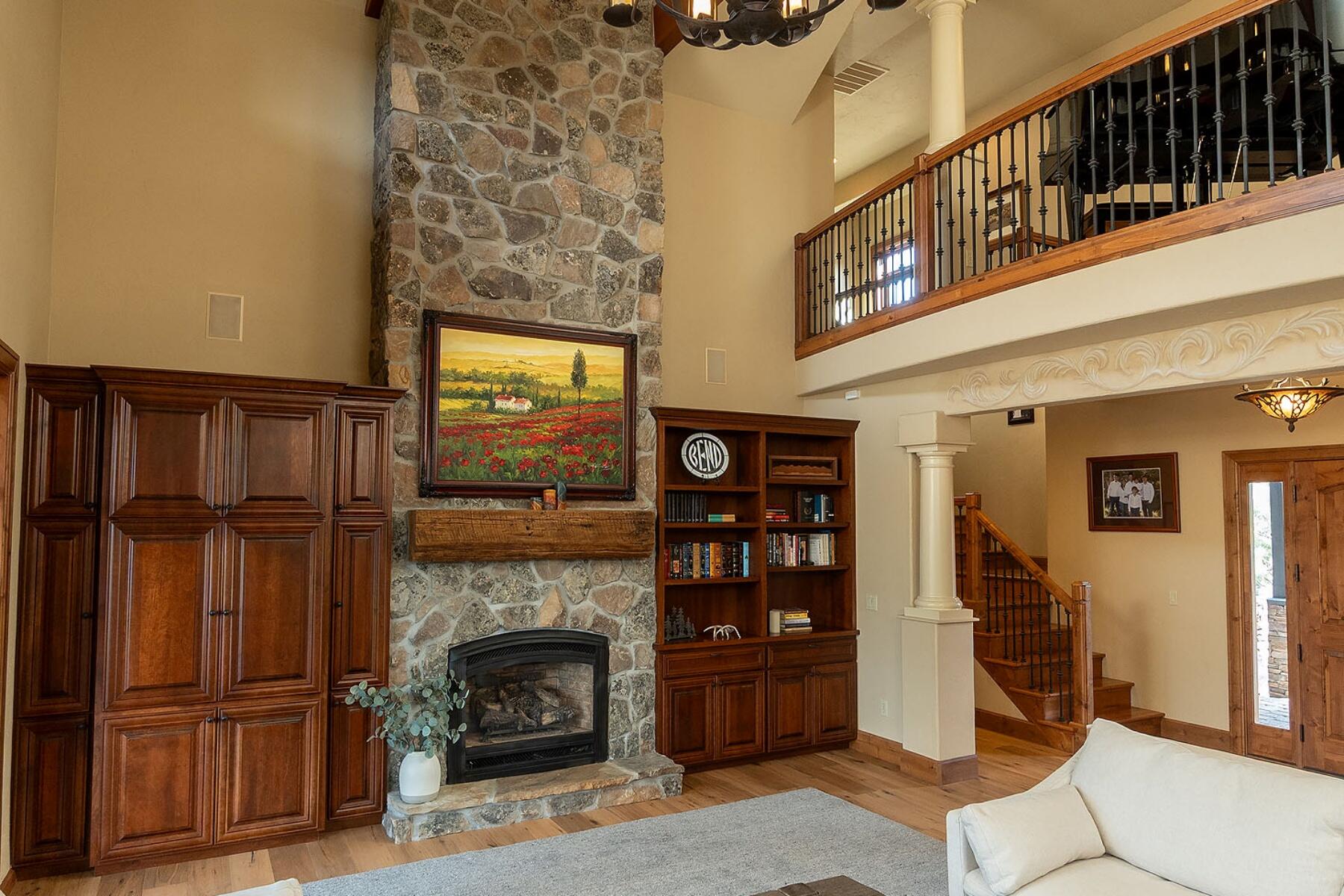 20112 Star Fire Ridge Court Bend, OR 97702 - Photo 10 of 72