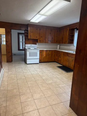 $2,900 | 150 Spencer Street, Manchester, CT 06040