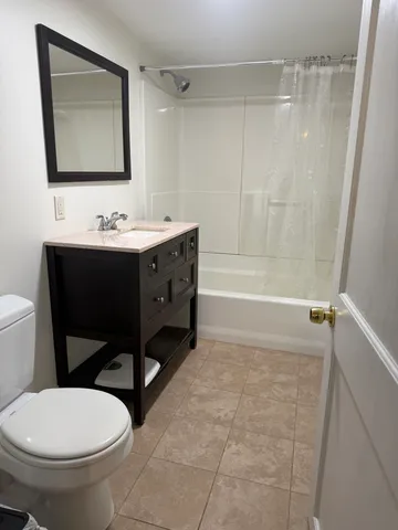 $2,900 | 150 Spencer Street, Manchester, CT 06040