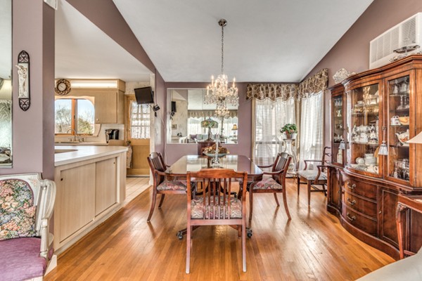 15 Graystone Road Stoneham, MA 02180 - Photo 10 of 30 Gallery Image 10