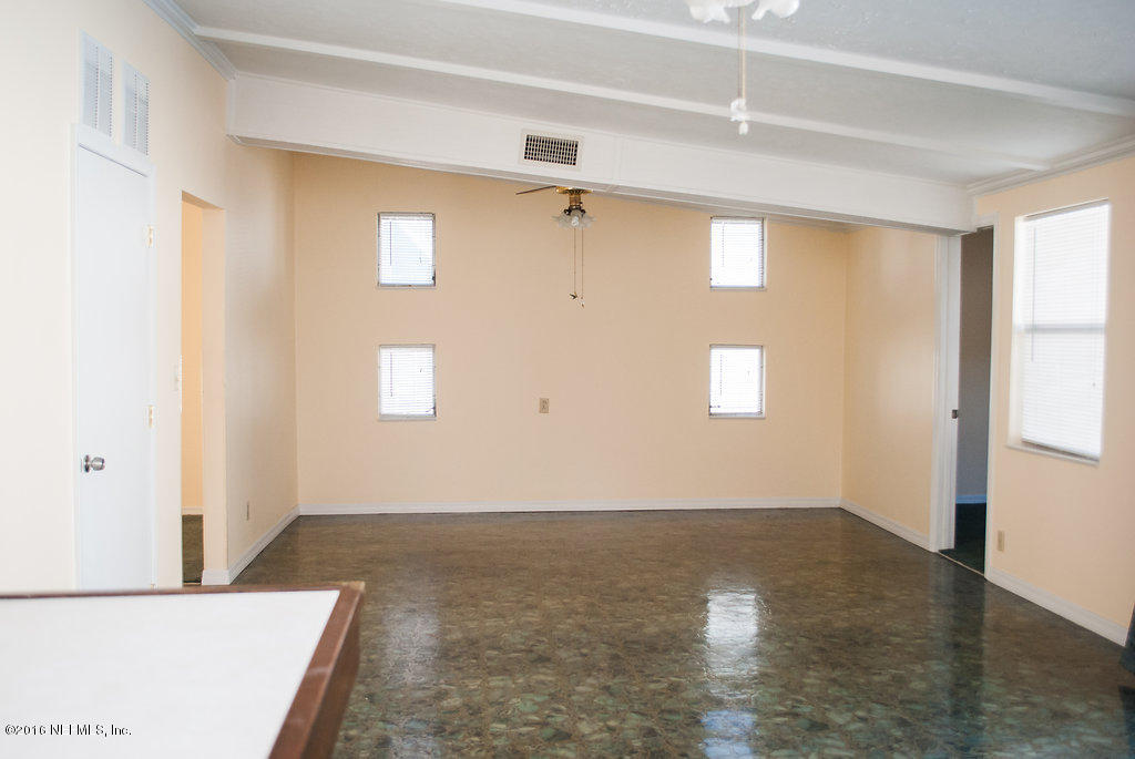110 Riverside Avenue Satsuma, FL 32189 - Photo 8 of 32 Chris-0044