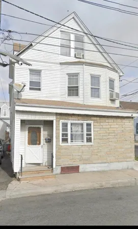 $1,650 | 17 Halstead Street, Unit 1R, Kearny, NJ 07032