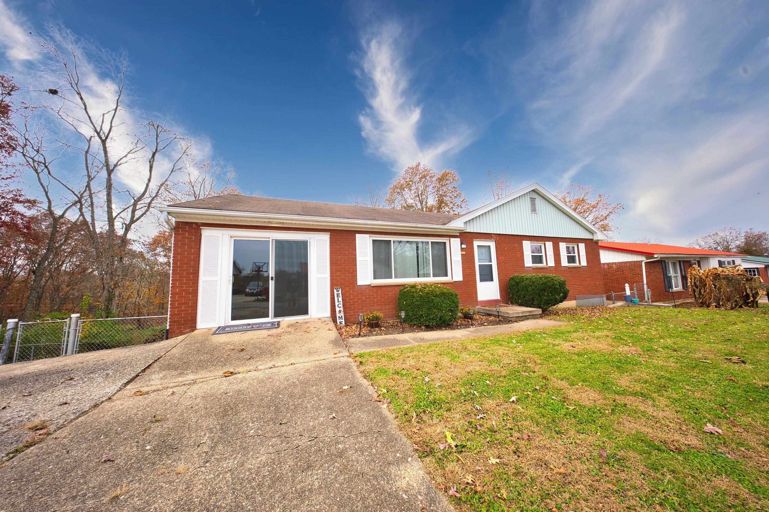 1218 Crestview Drive Raceland, KY 41169 - Photo 3 of 32