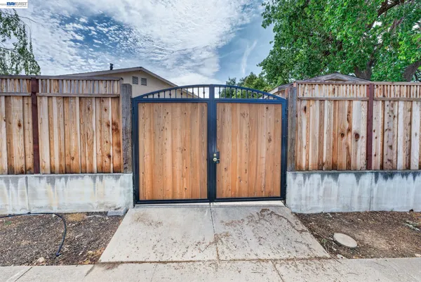 $1,888,888 | 1147 Lomitas Avenue, Livermore, CA 94550