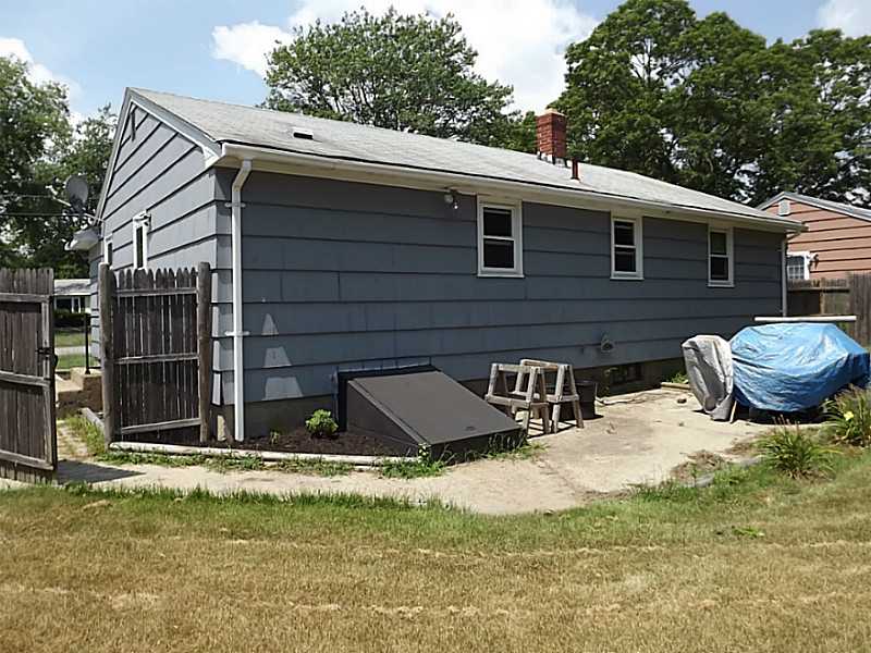 141 Asylum Road Warwick, RI 02886 - Photo 17 of 18 Exterior Back.