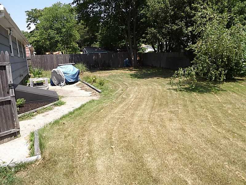 141 Asylum Road Warwick, RI 02886 - Photo 18 of 18 Exterior Back. Yard
