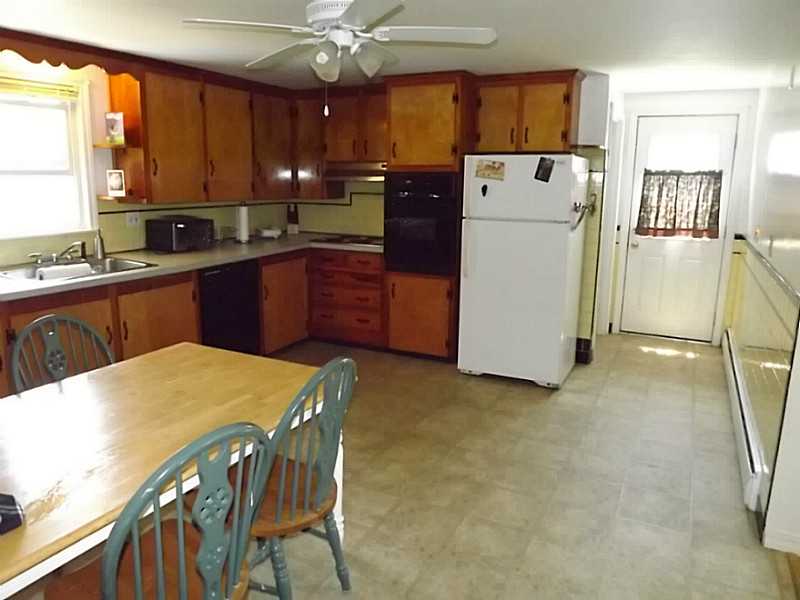 141 Asylum Road Warwick, RI 02886 - Photo 3 of 18 Kitchen.