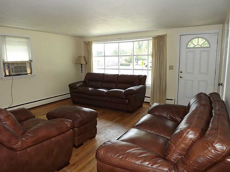 141 Asylum Road Warwick, RI 02886 - Photo 5 of 18 Living Room.
