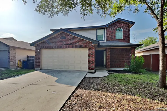 $1,825 | 227 Eagle Pass Drive, New Braunfels, TX 78130