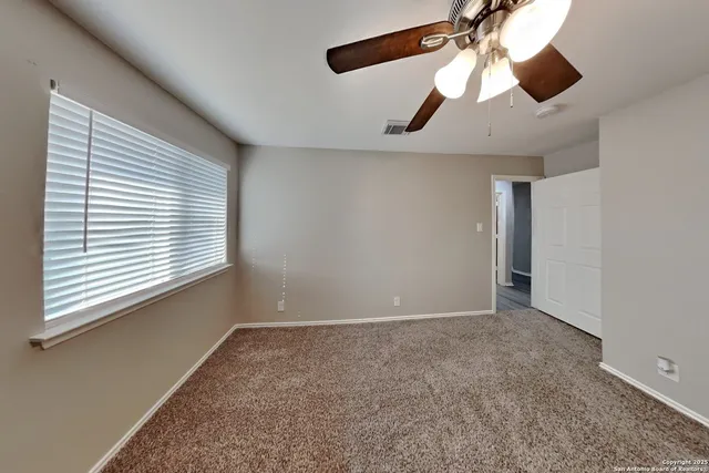 $1,825 | 227 Eagle Pass Drive, New Braunfels, TX 78130