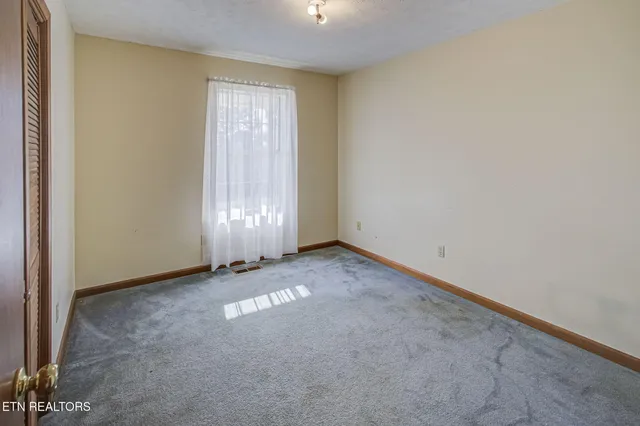 2726 West Old Topside Road, Louisville, TN 37777