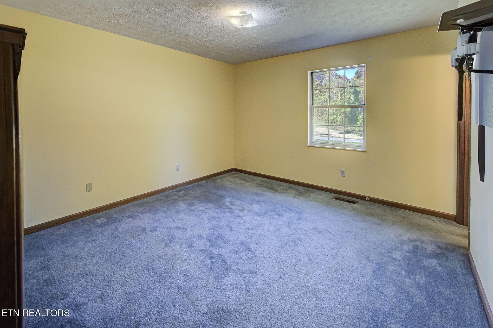 2726 West Old Topside Road Louisville, TN 37777 - Photo 13 of 41 IMG_1285