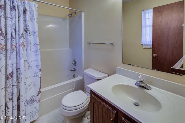 2726 West Old Topside Road, Louisville, TN 37777