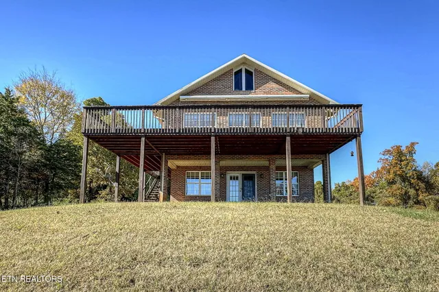 2726 West Old Topside Road, Louisville, TN 37777