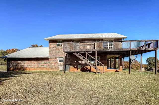 2726 West Old Topside Road, Louisville, TN 37777