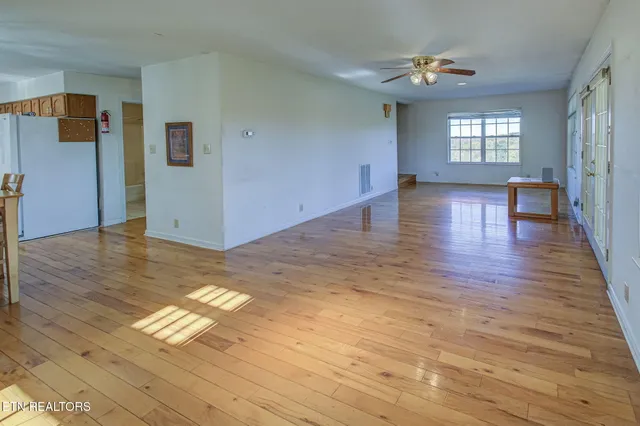 2726 West Old Topside Road, Louisville, TN 37777