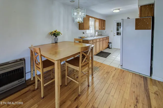 2726 West Old Topside Road, Louisville, TN 37777