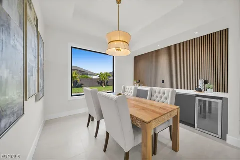 $525,000 | 1322 Northeast 6th Place, Cape Coral, FL 33909