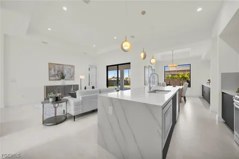 $525,000 | 1322 Northeast 6th Place, Cape Coral, FL 33909