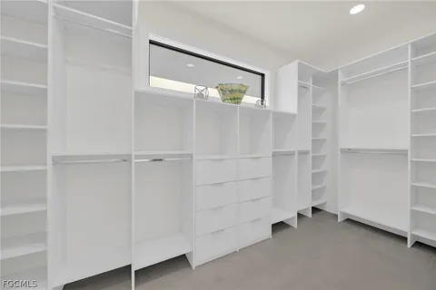 $525,000 | 1322 Northeast 6th Place, Cape Coral, FL 33909