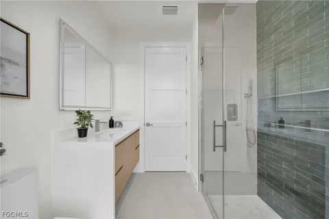 $525,000 | 1322 Northeast 6th Place, Cape Coral, FL 33909