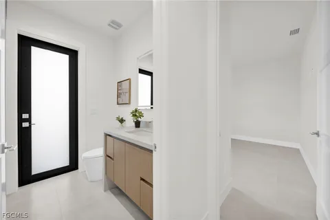 $525,000 | 1322 Northeast 6th Place, Cape Coral, FL 33909