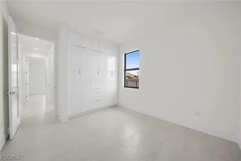 $525,000 | 1322 Northeast 6th Place, Cape Coral, FL 33909