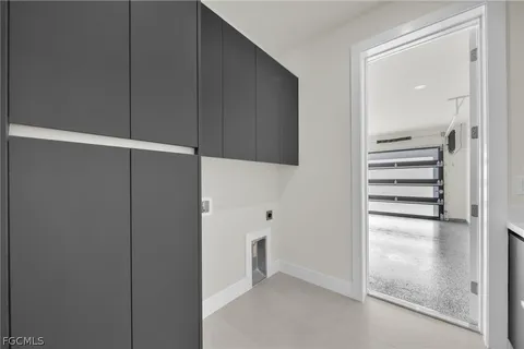 $525,000 | 1322 Northeast 6th Place, Cape Coral, FL 33909