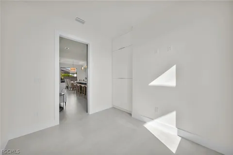 $525,000 | 1322 Northeast 6th Place, Cape Coral, FL 33909