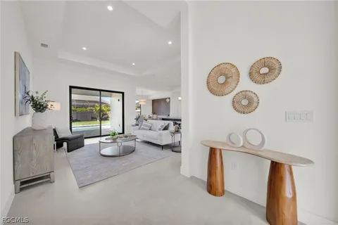 $525,000 | 1322 Northeast 6th Place, Cape Coral, FL 33909