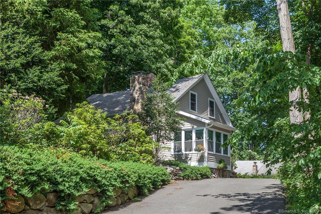 6 Main Street Washington, CT 06777 - Photo 1 of 1 a front view of a house with a yard