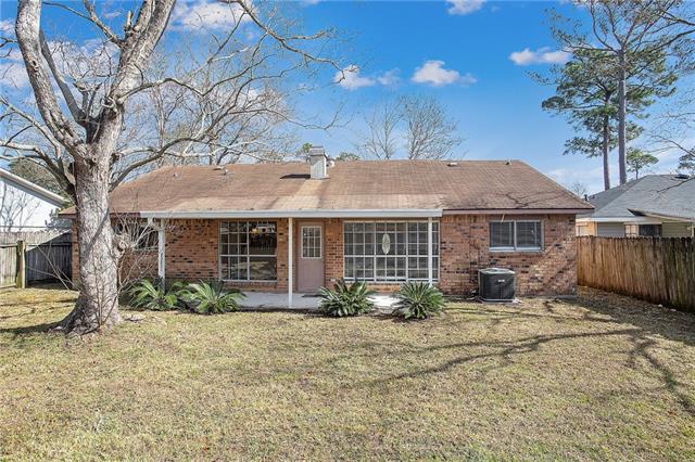 1402 Shakespeare Court Slidell, LA 70461 - Photo 2 of 10